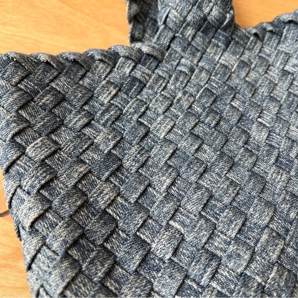 LARGE WOVEN TOTE BAG W MATCHING COSMETIC CASE ORGANIZER VERSATILE MODERN CHIC - Picture 3 of 11